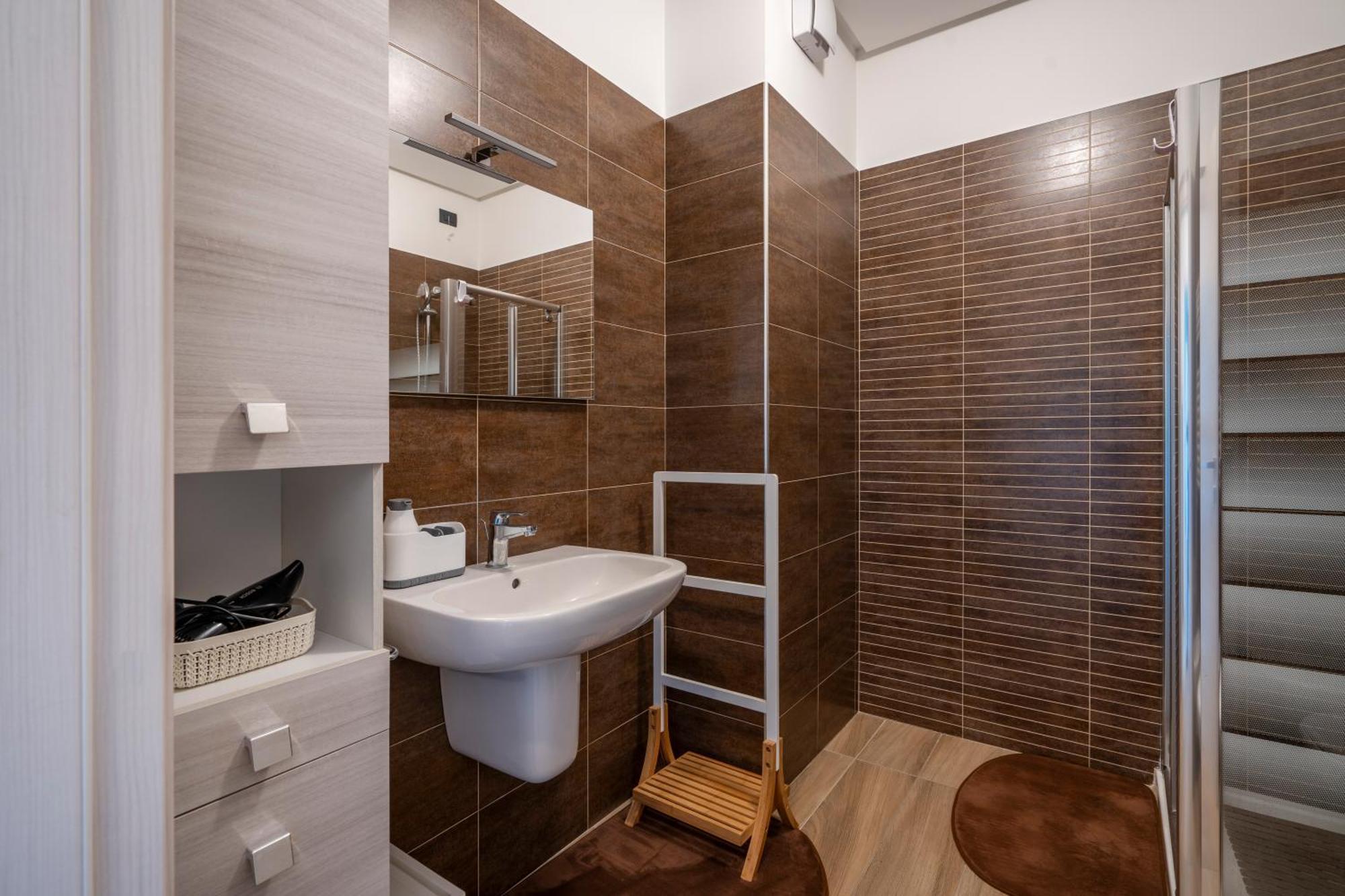 Kind Park - Sleek Apartment With Terrace & Parking Bari Esterno foto