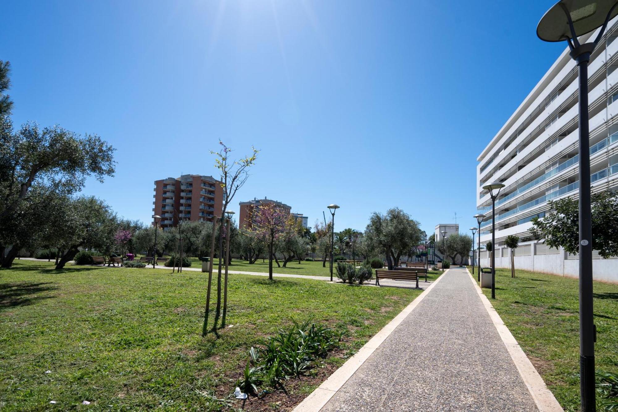 Kind Park - Sleek Apartment With Terrace & Parking Bari Esterno foto